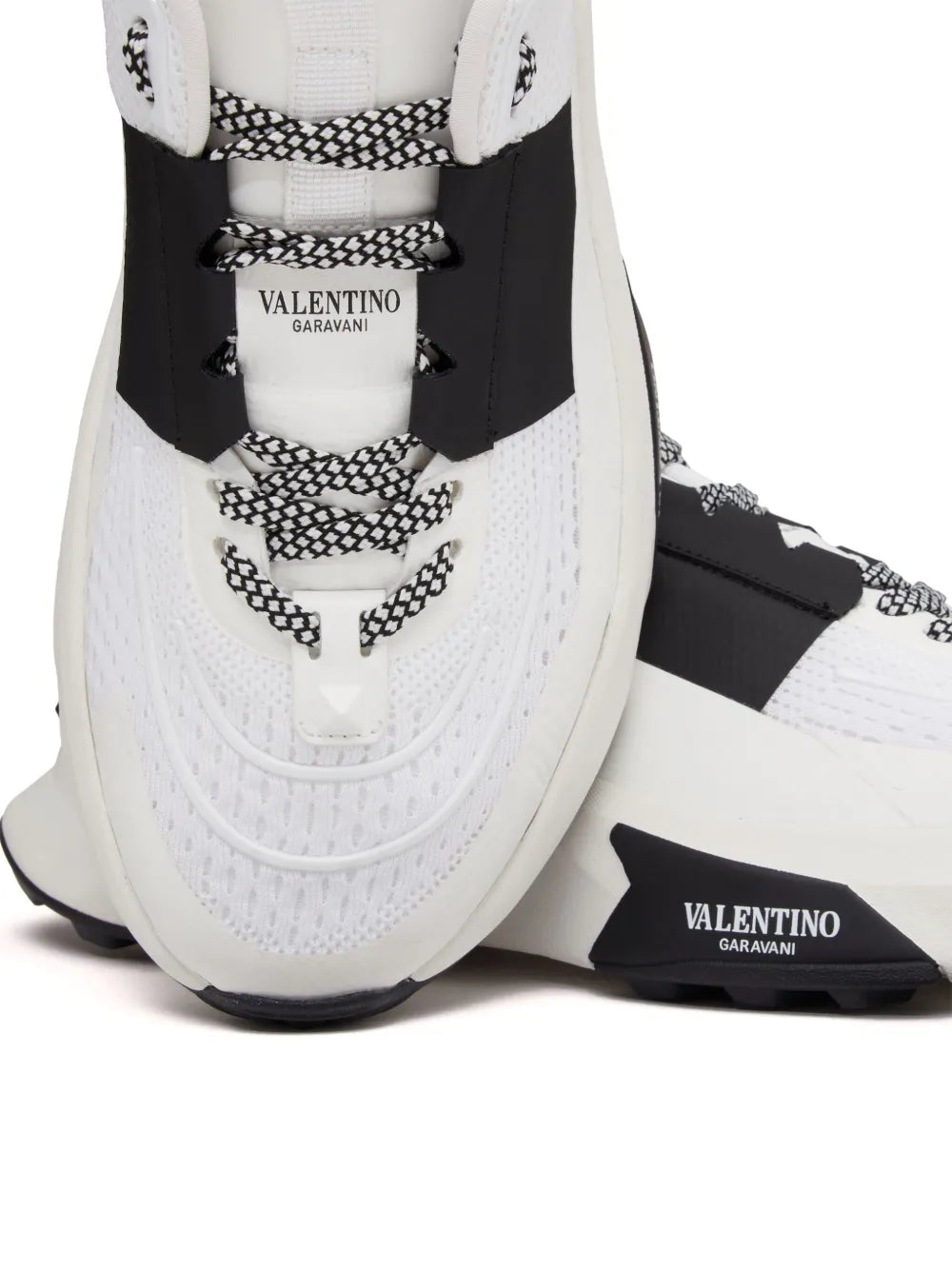 Valentino Garavani Tenis True Act Con Paneles | Blanco | FARFETCH MX