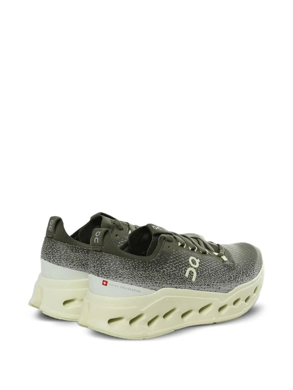 On  Tenis Cloudsurfer | Verde | FARFETCH MX